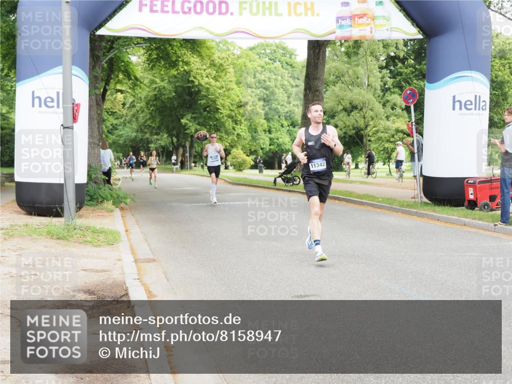 29.06.2025 - hella hamburg halbmarathon MichiJ http://msf.ph/oto/8158947 29.06.2025 10:09:46 Zwischen KM18-KM19 11342, 15495 meine-sportfotos.de