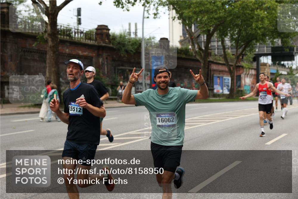 29.06.2025 - hella hamburg halbmarathon Yannick Fuchs http://msf.ph/oto/8158950 29.06.2025 10:38:40 20KM 1057, 1220, 1391, 1415, 1468, 1558, 1782, 1902, 1941, 2365, 2402, 2415, 2816, 3004, 3021, 3305, 3907, 4310, 4425, 4981, 4991, 4999, 5231, 5275, 5476, 5624, 5884, 6490, 6903, 7005, 7191, 7322, 8063, 8722, 9159, 9374, 9444, 9633, 10193, 10596, 10669, 10930, 11346, 11469, 12159, 12554, 12711, 12966, 13123, 13421, 13996, 14667, 14798, 14816, 15185, 15225, 15233, 15280, 15512, 15862, 16062, 16224, 16316, 16506, 16893, 17097, 17251, 17729, 17748, 18560, 18806, 19207 meine-sportfotos.de