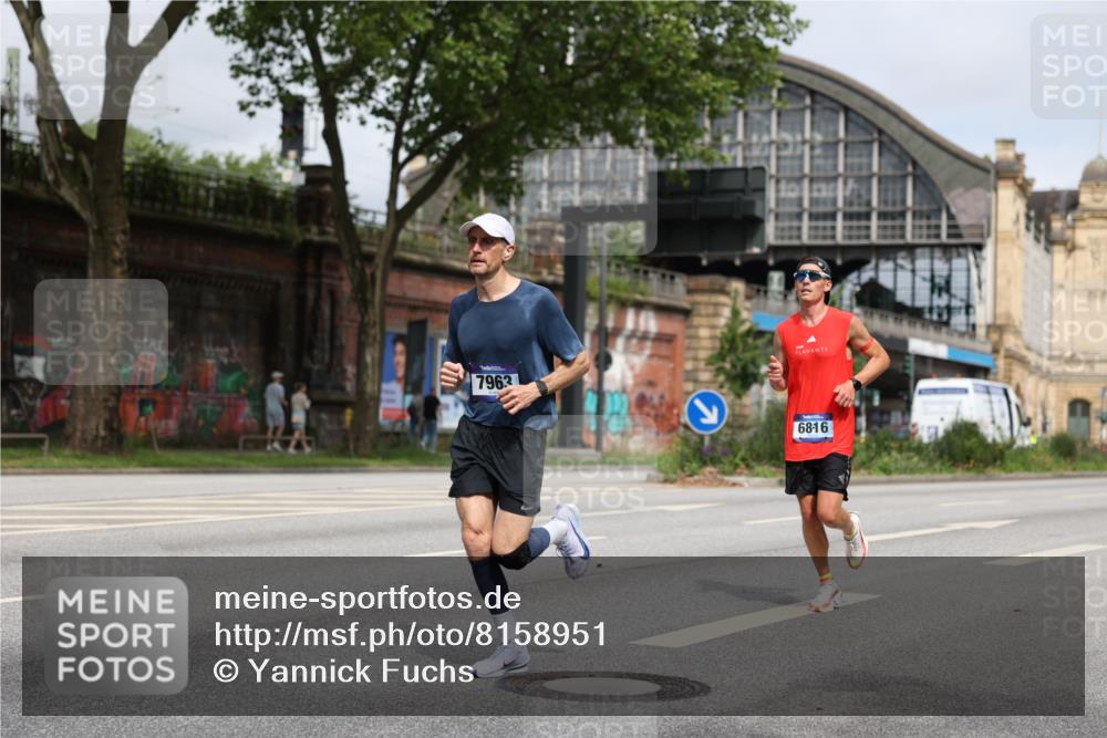 29.06.2025 - hella hamburg halbmarathon Yannick Fuchs http://msf.ph/oto/8158951 29.06.2025 10:19:23 20KM 2459, 6816, 7331, 7963, 9269, 10234, 10780, 11194, 11678, 12360, 13440, 14753, 17614, 18569, 19041 meine-sportfotos.de