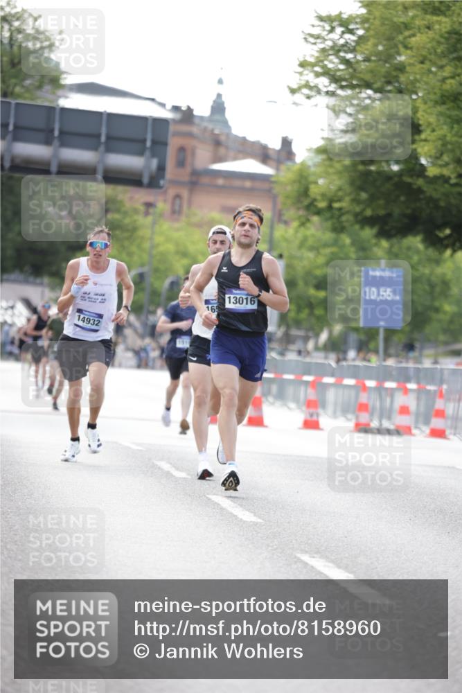 29.06.2025 - hella hamburg halbmarathon Jannik Wohlers http://msf.ph/oto/8158960 29.06.2025 09:38:57 Lombardsbrücke 4524, 13016, 14188, 16548, 18694, 19072 meine-sportfotos.de