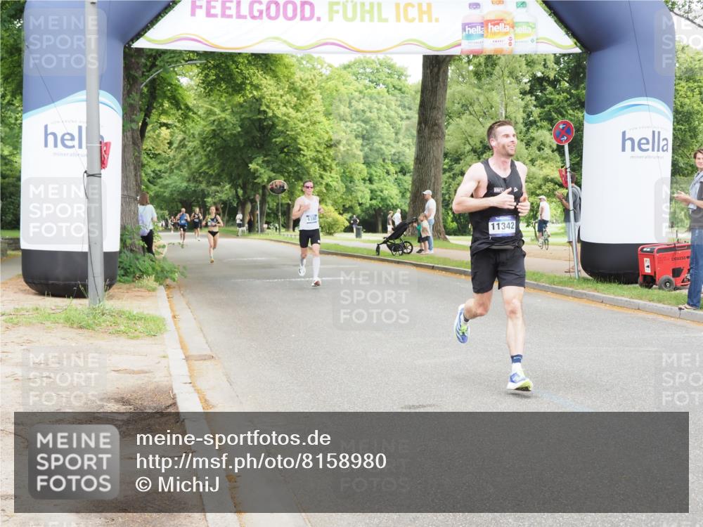 29.06.2025 - hella hamburg halbmarathon MichiJ http://msf.ph/oto/8158980 29.06.2025 10:09:46 Zwischen KM18-KM19 11342, 15495 meine-sportfotos.de