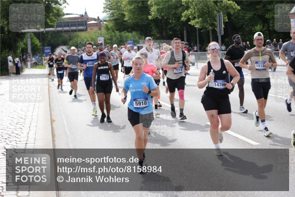 29.06.2025 - hella hamburg halbmarathon Jannik Wohlers http://msf.ph/oto/8158984 29.06.2025 10:18:16 Lombardsbrücke 1234, 1521, 1820, 2703, 2781, 2821, 3202, 3529, 3591, 3592, 4123, 4383, 4802, 5049, 5264, 5834, 5910, 6533, 7121, 7160, 7214, 7454, 8341, 8665, 9276, 9505, 9586, 9658, 9748, 10172, 10502, 10687, 10856, 11020, 12239, 12347, 12541, 12548, 12552, 12703, 12847, 12890, 13193, 14023, 14247, 14294, 14332, 14532, 14627, 14760, 14967, 15138, 15208, 15402, 15436, 15749, 15881, 16196, 16209, 16451, 17027, 17048, 17052, 17567, 18246, 18336, 18456 meine-sportfotos.de