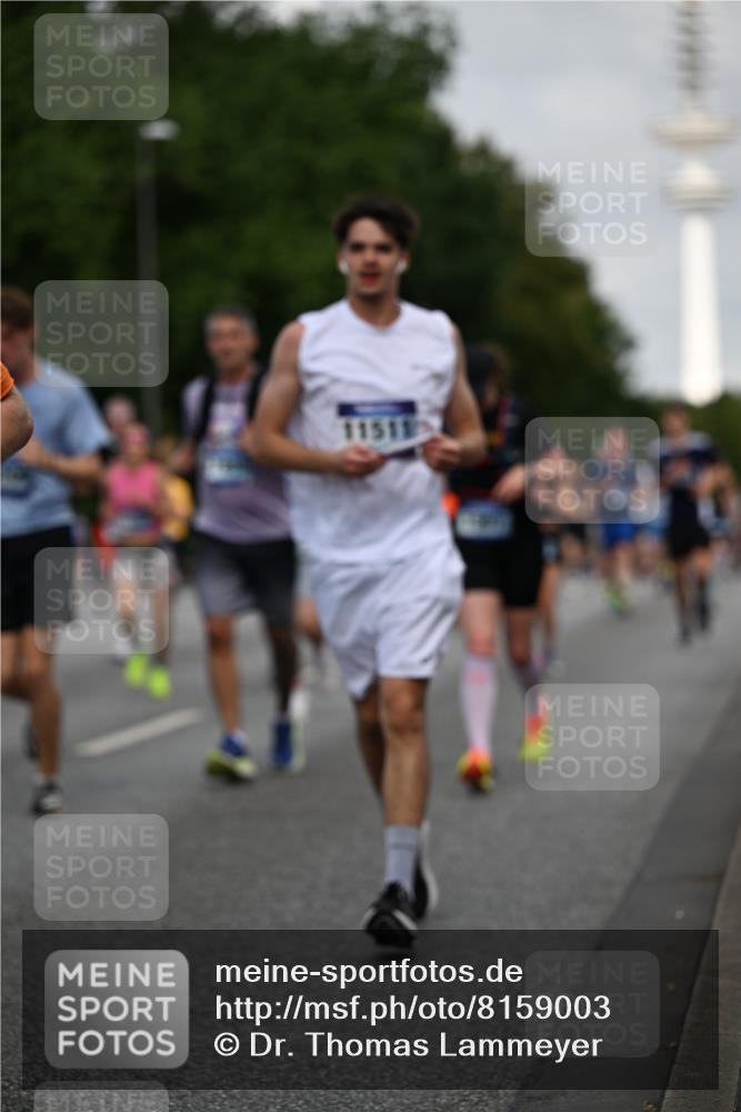29.06.2025 - hella hamburg halbmarathon Dr. Thomas Lammeyer http://msf.ph/oto/8159003 29.06.2025 10:08:26 Kennedybrücke 1032, 1161, 1355, 1367, 1377, 1674, 2979, 3413, 3488, 4488, 4904, 4951, 5354, 5363, 5365, 5976, 6706, 6709, 7485, 9526, 10213, 10756, 10962 meine-sportfotos.de