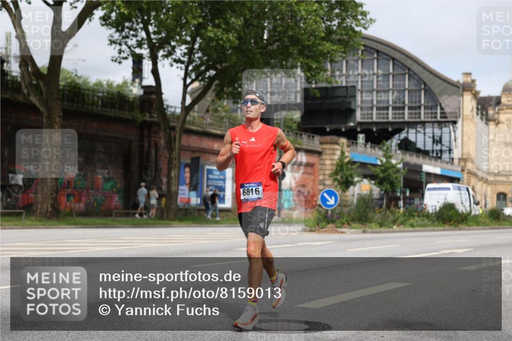 29.06.2025 - hella hamburg halbmarathon Yannick Fuchs http://msf.ph/oto/8159013 29.06.2025 10:19:24 20KM 2459, 6816, 7331, 7963, 9269, 10234, 10780, 11194, 11678, 12360, 13440, 14753, 17614, 18569, 19041 meine-sportfotos.de