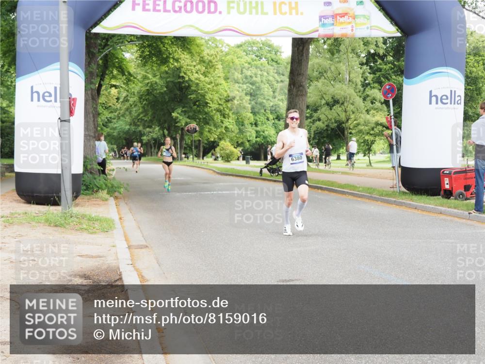 29.06.2025 - hella hamburg halbmarathon MichiJ http://msf.ph/oto/8159016 29.06.2025 10:09:48 Zwischen KM18-KM19 11342, 15495 meine-sportfotos.de