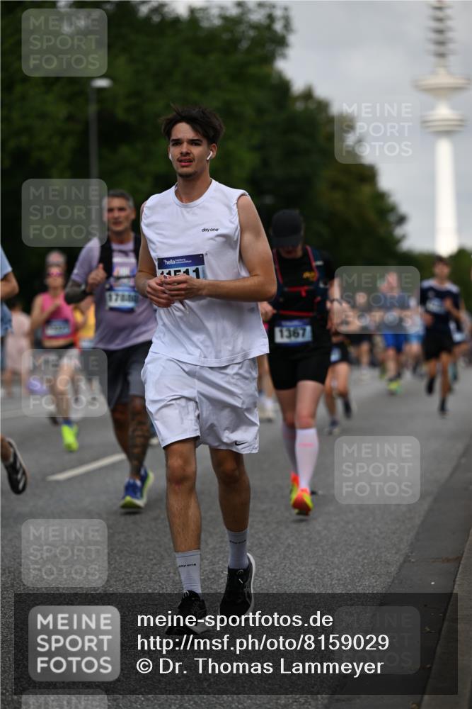 29.06.2025 - hella hamburg halbmarathon Dr. Thomas Lammeyer http://msf.ph/oto/8159029 29.06.2025 10:08:27 Kennedybrücke 1032, 1161, 1355, 1367, 1377, 1674, 2979, 3413, 3488, 4488, 4904, 4951, 5354, 5363, 5365, 5976, 6706, 6709, 7485, 9526, 10213, 10756, 10962 meine-sportfotos.de