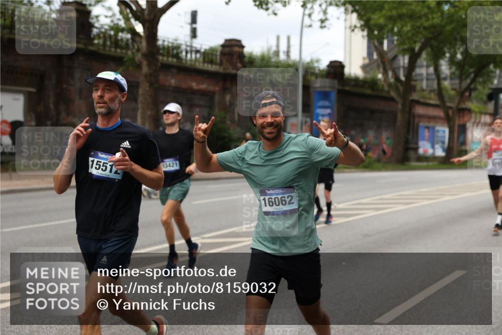 29.06.2025 - hella hamburg halbmarathon Yannick Fuchs http://msf.ph/oto/8159032 29.06.2025 10:38:40 20KM 1057, 1220, 1391, 1415, 1468, 1558, 1782, 1902, 1941, 2365, 2402, 2415, 2816, 3004, 3021, 3305, 3907, 4310, 4425, 4981, 4991, 4999, 5231, 5275, 5476, 5624, 5884, 6490, 6903, 7005, 7191, 7322, 8063, 8722, 9159, 9374, 9444, 9633, 10193, 10596, 10669, 10930, 11346, 11469, 12159, 12554, 12711, 12966, 13123, 13421, 13996, 14667, 14798, 14816, 15185, 15225, 15233, 15280, 15512, 15862, 16062, 16224, 16316, 16506, 16893, 17097, 17251, 17729, 17748, 18560, 18806, 19207 meine-sportfotos.de