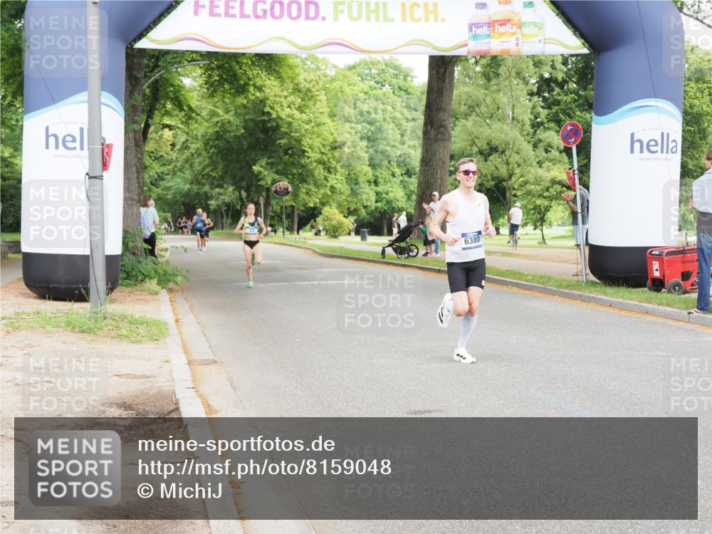 29.06.2025 - hella hamburg halbmarathon MichiJ http://msf.ph/oto/8159048 29.06.2025 10:09:48 Zwischen KM18-KM19 11342, 15495 meine-sportfotos.de