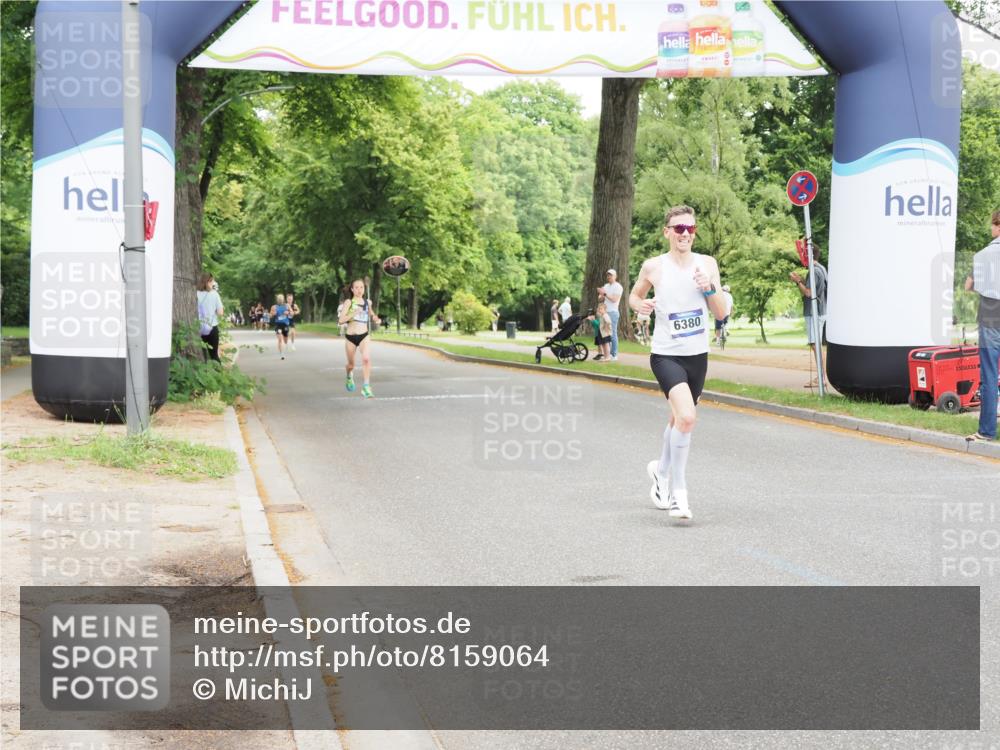 29.06.2025 - hella hamburg halbmarathon MichiJ http://msf.ph/oto/8159064 29.06.2025 10:09:48 Zwischen KM18-KM19 11342, 15495 meine-sportfotos.de