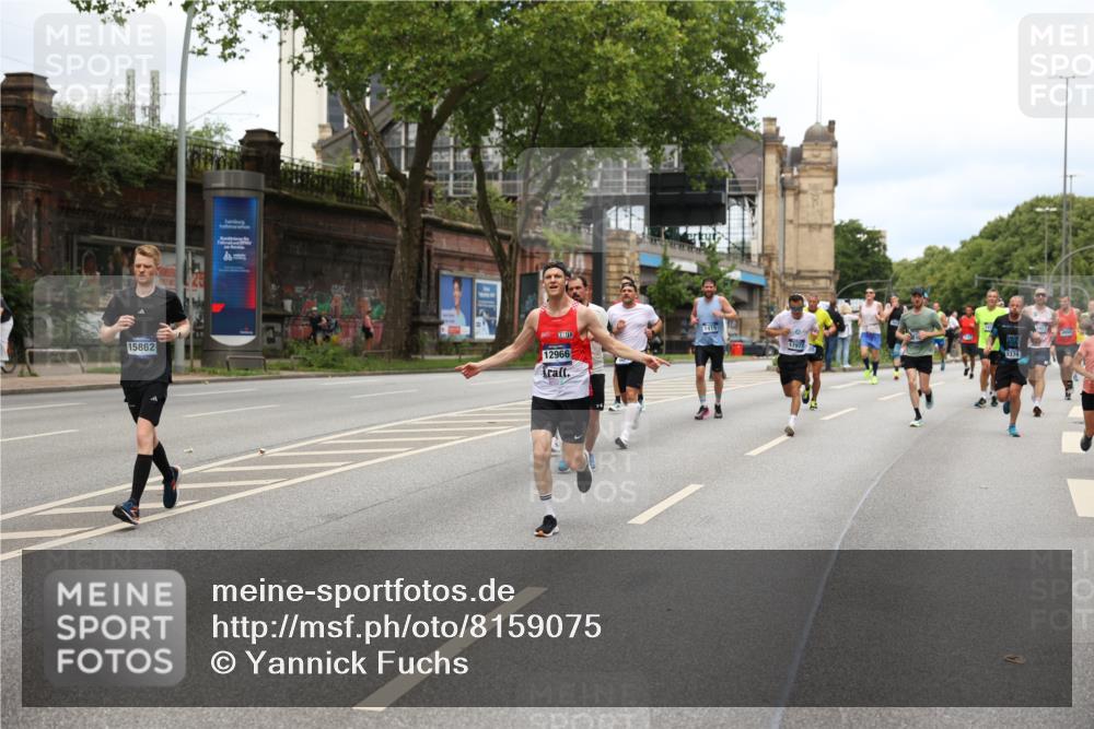 29.06.2025 - hella hamburg halbmarathon Yannick Fuchs http://msf.ph/oto/8159075 29.06.2025 10:38:40 20KM 1057, 1220, 1391, 1415, 1468, 1558, 1782, 1902, 1941, 2365, 2402, 2415, 2816, 3004, 3021, 3305, 3907, 4310, 4425, 4981, 4991, 4999, 5231, 5275, 5476, 5624, 5884, 6490, 6903, 7005, 7191, 7322, 8063, 8722, 9159, 9374, 9444, 9633, 10193, 10596, 10669, 10930, 11346, 11469, 12159, 12554, 12711, 12966, 13123, 13421, 13996, 14667, 14798, 14816, 15185, 15225, 15233, 15280, 15512, 15862, 16062, 16224, 16316, 16506, 16893, 17097, 17251, 17729, 17748, 18560, 18806, 19207 meine-sportfotos.de