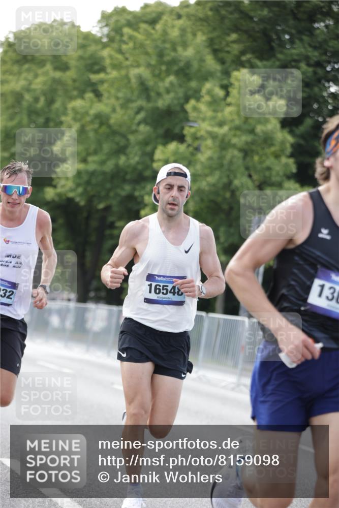 29.06.2025 - hella hamburg halbmarathon Jannik Wohlers http://msf.ph/oto/8159098 29.06.2025 09:39:01 Lombardsbrücke 4524, 6699, 13016, 14188, 14932, 15166, 16548, 18694, 19072 meine-sportfotos.de