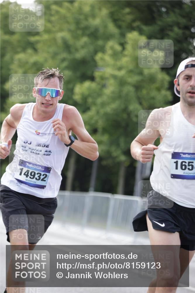 29.06.2025 - hella hamburg halbmarathon Jannik Wohlers http://msf.ph/oto/8159123 29.06.2025 09:39:02 Lombardsbrücke 4524, 6699, 13016, 14188, 14932, 15166, 16548, 18694, 19072 meine-sportfotos.de