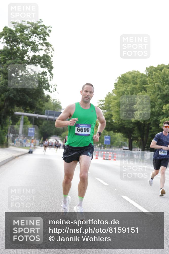 29.06.2025 - hella hamburg halbmarathon Jannik Wohlers http://msf.ph/oto/8159151 29.06.2025 09:39:03 Lombardsbrücke 4524, 6699, 13016, 14188, 14932, 15166, 16548, 18694, 19072 meine-sportfotos.de