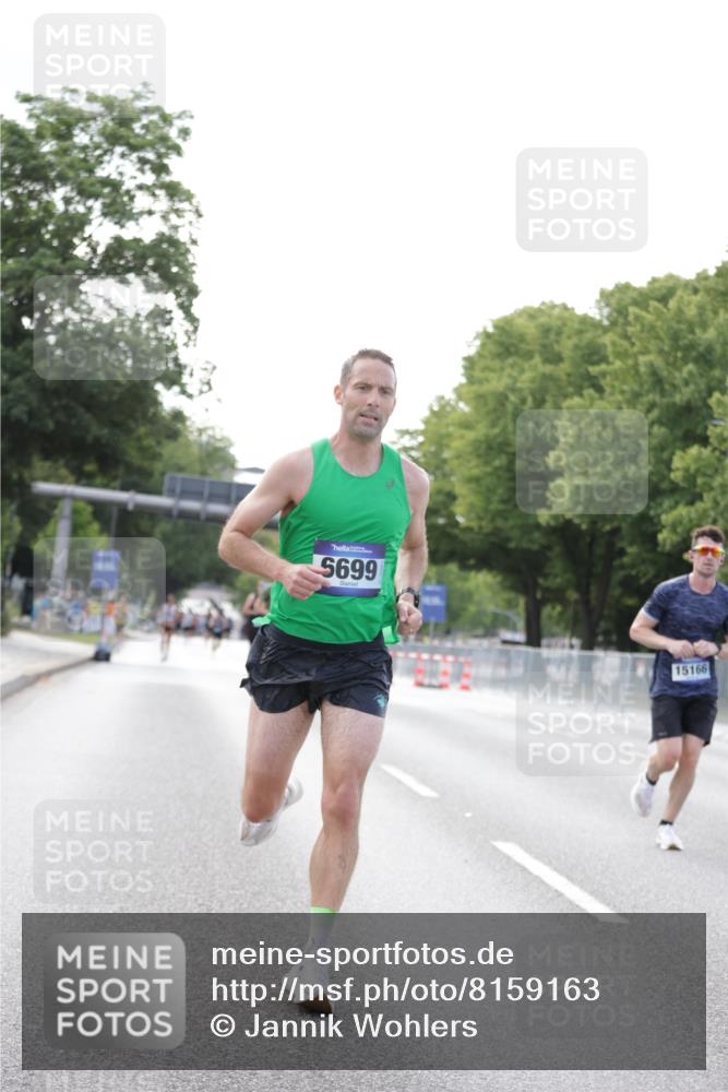 29.06.2025 - hella hamburg halbmarathon Jannik Wohlers http://msf.ph/oto/8159163 29.06.2025 09:39:04 Lombardsbrücke 4524, 6699, 13016, 14188, 14932, 15166, 16548, 18694, 18848, 19072 meine-sportfotos.de