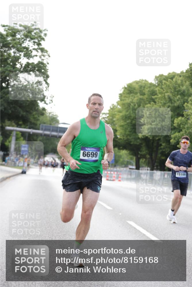 29.06.2025 - hella hamburg halbmarathon Jannik Wohlers http://msf.ph/oto/8159168 29.06.2025 09:39:04 Lombardsbrücke 4524, 6699, 13016, 14188, 14932, 15166, 16548, 18694, 18848, 19072 meine-sportfotos.de