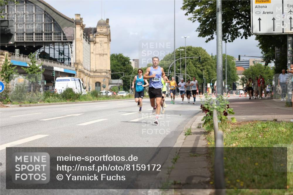 29.06.2025 - hella hamburg halbmarathon Yannick Fuchs http://msf.ph/oto/8159172 29.06.2025 10:19:33 20KM 2459, 7331, 7855, 9269, 10234, 11194, 11678, 12360, 14753, 17614, 18569, 19041 meine-sportfotos.de