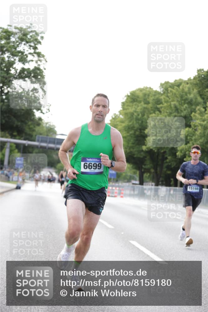 29.06.2025 - hella hamburg halbmarathon Jannik Wohlers http://msf.ph/oto/8159180 29.06.2025 09:39:04 Lombardsbrücke 4524, 6699, 13016, 14188, 14932, 15166, 16548, 18694, 18848, 19072 meine-sportfotos.de
