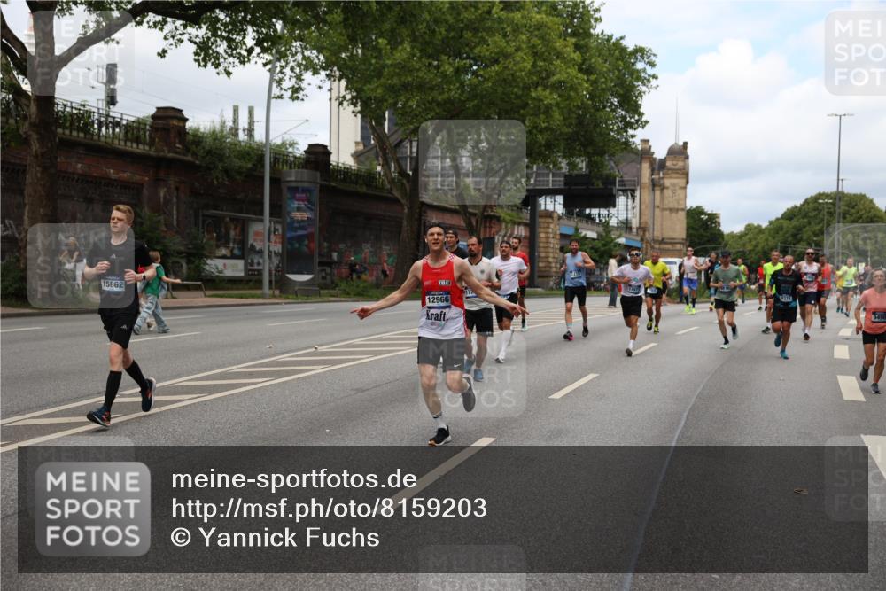 29.06.2025 - hella hamburg halbmarathon Yannick Fuchs http://msf.ph/oto/8159203 29.06.2025 10:38:41 20KM 1057, 1220, 1391, 1415, 1468, 1558, 1782, 1902, 1941, 2365, 2402, 2415, 2816, 3004, 3021, 3305, 3907, 4310, 4425, 4981, 4991, 4999, 5231, 5275, 5476, 5624, 5884, 6490, 6903, 7005, 7191, 7322, 8063, 8722, 9159, 9374, 9444, 9633, 10193, 10596, 10930, 11469, 12159, 12554, 12711, 12966, 13123, 13421, 13996, 14351, 14667, 14798, 14816, 15185, 15225, 15233, 15280, 15512, 15862, 16062, 16224, 16316, 16506, 16893, 17097, 17251, 17729, 17748, 18560, 18806, 19207 meine-sportfotos.de