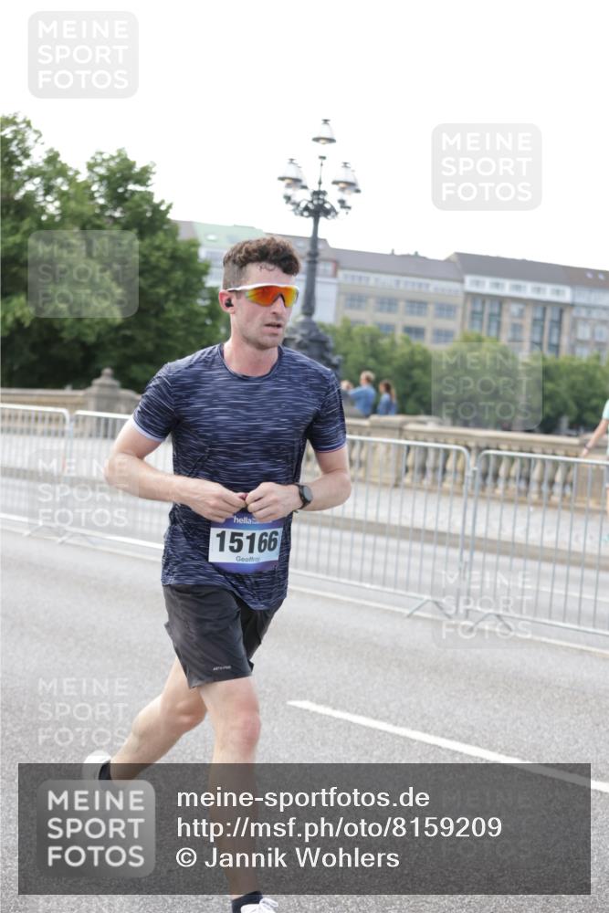 29.06.2025 - hella hamburg halbmarathon Jannik Wohlers http://msf.ph/oto/8159209 29.06.2025 09:39:06 Lombardsbrücke 4524, 6699, 13016, 14188, 14932, 15166, 16548, 18694, 18848, 19072 meine-sportfotos.de