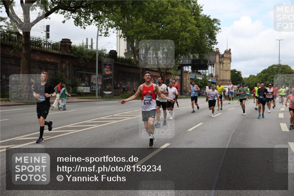 29.06.2025 - hella hamburg halbmarathon Yannick Fuchs http://msf.ph/oto/8159234 29.06.2025 10:38:41 20KM 1057, 1220, 1391, 1415, 1468, 1558, 1782, 1902, 1941, 2365, 2402, 2415, 2816, 3004, 3021, 3305, 3907, 4310, 4425, 4981, 4991, 4999, 5231, 5275, 5476, 5624, 5884, 6490, 6903, 7005, 7191, 7322, 8063, 8722, 9159, 9374, 9444, 9633, 10193, 10596, 10930, 11469, 12159, 12554, 12711, 12966, 13123, 13421, 13996, 14351, 14667, 14798, 14816, 15185, 15225, 15233, 15280, 15512, 15862, 16062, 16224, 16316, 16506, 16893, 17097, 17251, 17729, 17748, 18560, 18806, 19207 meine-sportfotos.de
