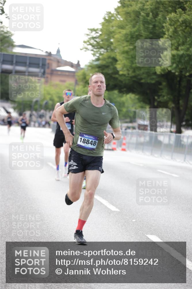 29.06.2025 - hella hamburg halbmarathon Jannik Wohlers http://msf.ph/oto/8159242 29.06.2025 09:39:08 Lombardsbrücke 4524, 6699, 11342, 13016, 14932, 15166, 16548, 18694, 18848, 19072, 19108 meine-sportfotos.de