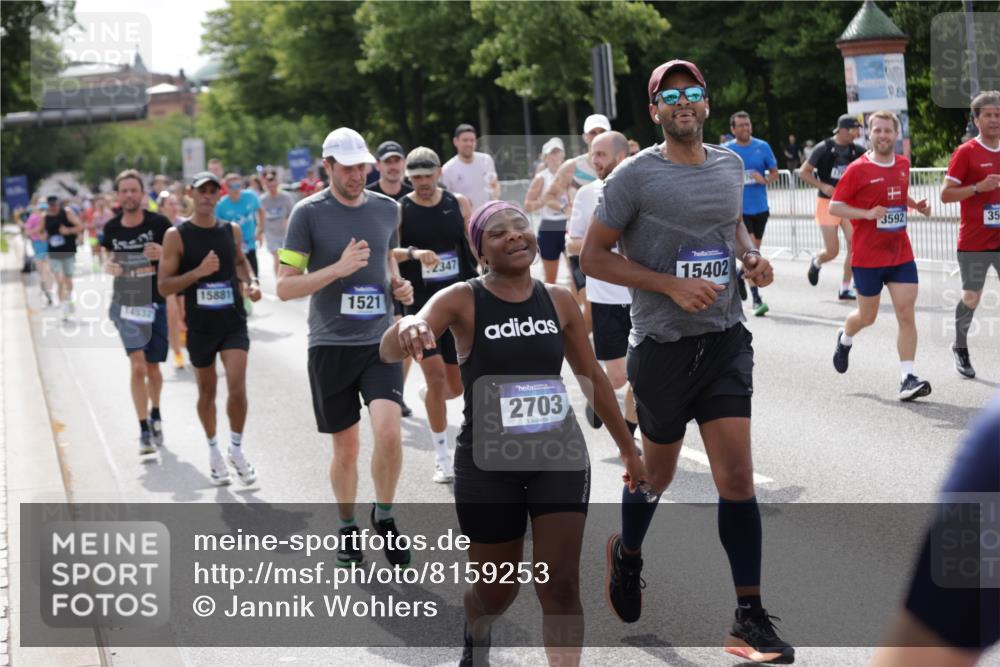 29.06.2025 - hella hamburg halbmarathon Jannik Wohlers http://msf.ph/oto/8159253 29.06.2025 10:18:20 Lombardsbrücke 1349, 1521, 2703, 2781, 2821, 3202, 3529, 3591, 3592, 4383, 4802, 5049, 5264, 5266, 5834, 5910, 6533, 7051, 7121, 7214, 7454, 8665, 9276, 9505, 9549, 10172, 10467, 10502, 10856, 11020, 12239, 12347, 12541, 12548, 12552, 12703, 12890, 14023, 14247, 14294, 14332, 14532, 14627, 14760, 14966, 14967, 15138, 15208, 15402, 15436, 15657, 15749, 15881, 16196, 16451, 17027, 17030, 17052, 17490, 17567, 18246, 18336, 18456 meine-sportfotos.de
