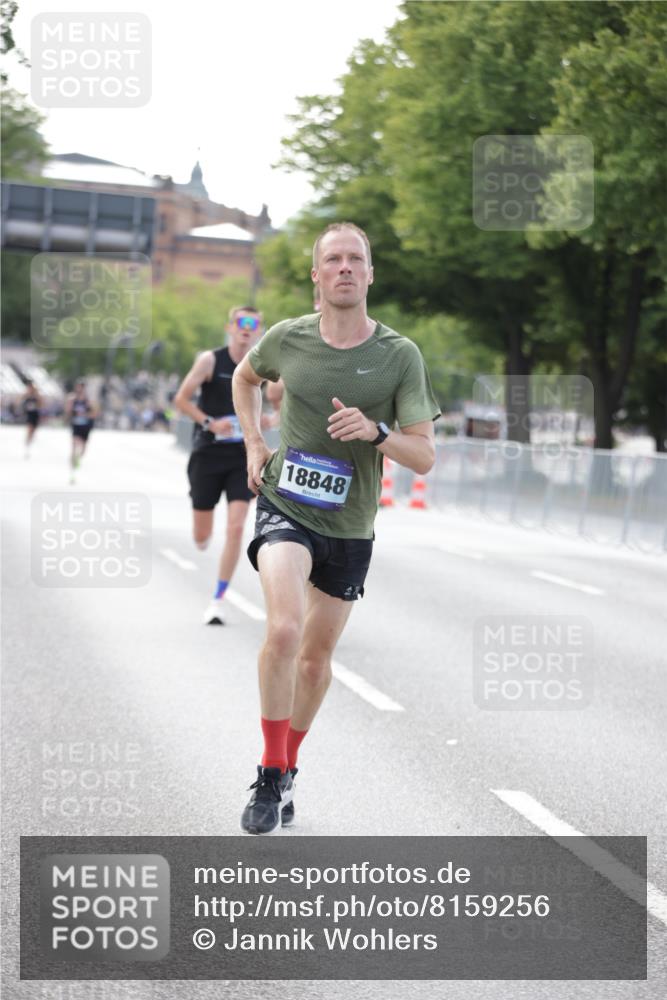 29.06.2025 - hella hamburg halbmarathon Jannik Wohlers http://msf.ph/oto/8159256 29.06.2025 09:39:08 Lombardsbrücke 4524, 6699, 11342, 13016, 14932, 15166, 16548, 18694, 18848, 19072, 19108 meine-sportfotos.de