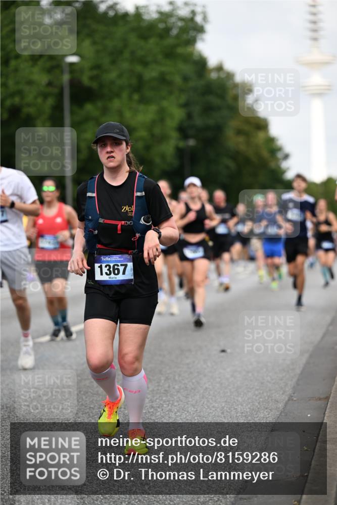29.06.2025 - hella hamburg halbmarathon Dr. Thomas Lammeyer http://msf.ph/oto/8159286 29.06.2025 10:08:28 Kennedybrücke 1032, 1161, 1355, 1367, 1377, 1674, 2979, 3413, 3488, 4488, 4904, 5354, 5363, 5365, 5976, 6706, 6709, 10213, 10756, 10962 meine-sportfotos.de