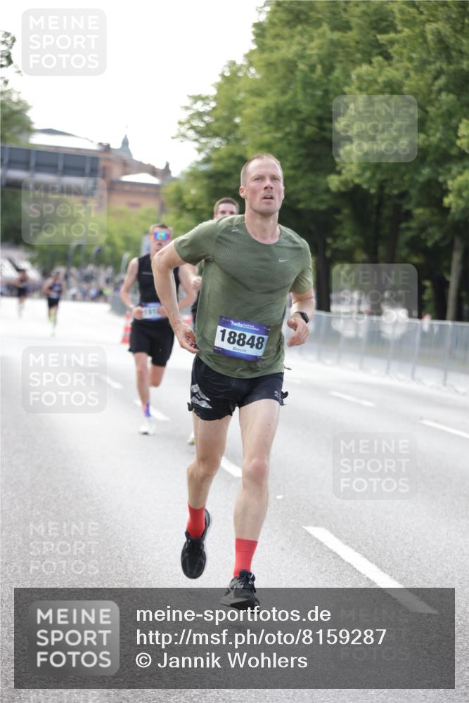 29.06.2025 - hella hamburg halbmarathon Jannik Wohlers http://msf.ph/oto/8159287 29.06.2025 09:39:09 Lombardsbrücke 4524, 6699, 11342, 13016, 14932, 15166, 16548, 18694, 18848, 19072, 19108 meine-sportfotos.de