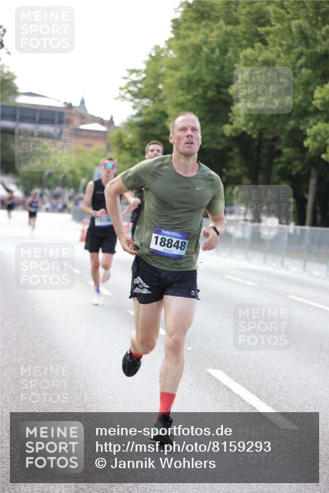 29.06.2025 - hella hamburg halbmarathon Jannik Wohlers http://msf.ph/oto/8159293 29.06.2025 09:39:09 Lombardsbrücke 4524, 6699, 11342, 13016, 14932, 15166, 16548, 18694, 18848, 19072, 19108 meine-sportfotos.de