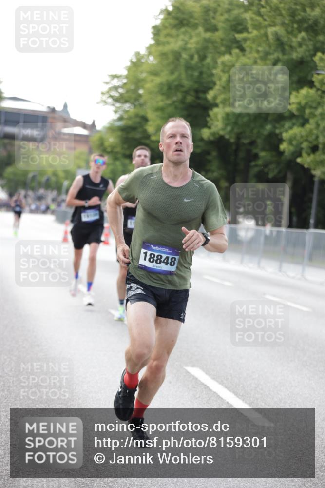 29.06.2025 - hella hamburg halbmarathon Jannik Wohlers http://msf.ph/oto/8159301 29.06.2025 09:39:09 Lombardsbrücke 4524, 6699, 11342, 13016, 14932, 15166, 16548, 18694, 18848, 19072, 19108 meine-sportfotos.de