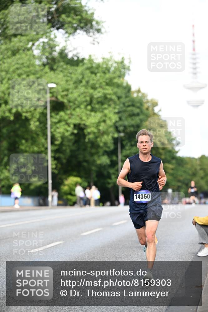 29.06.2025 - hella hamburg halbmarathon Dr. Thomas Lammeyer http://msf.ph/oto/8159303 29.06.2025 09:43:56 Kennedybrücke  meine-sportfotos.de