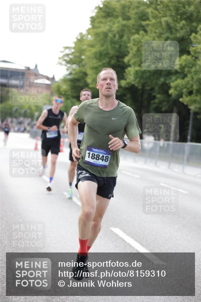29.06.2025 - hella hamburg halbmarathon Jannik Wohlers http://msf.ph/oto/8159310 29.06.2025 09:39:09 Lombardsbrücke 4524, 6699, 11342, 13016, 14932, 15166, 16548, 18694, 18848, 19072, 19108 meine-sportfotos.de