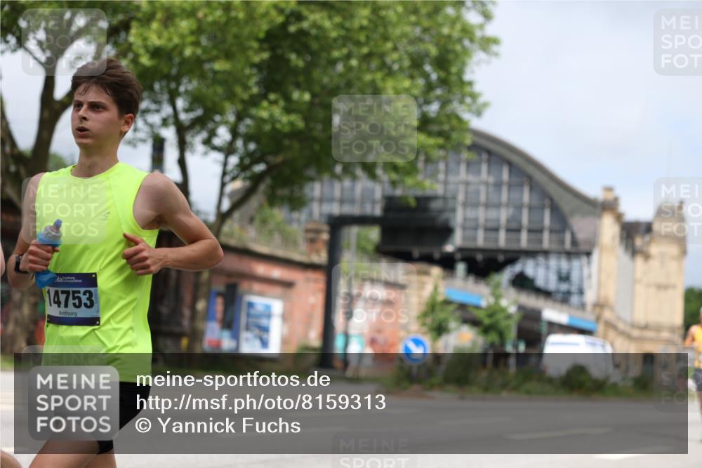 29.06.2025 - hella hamburg halbmarathon Yannick Fuchs http://msf.ph/oto/8159313 29.06.2025 10:19:37 20KM 2459, 5612, 7331, 7855, 9269, 11678, 14506, 14753, 17614, 18569, 18695, 19041 meine-sportfotos.de