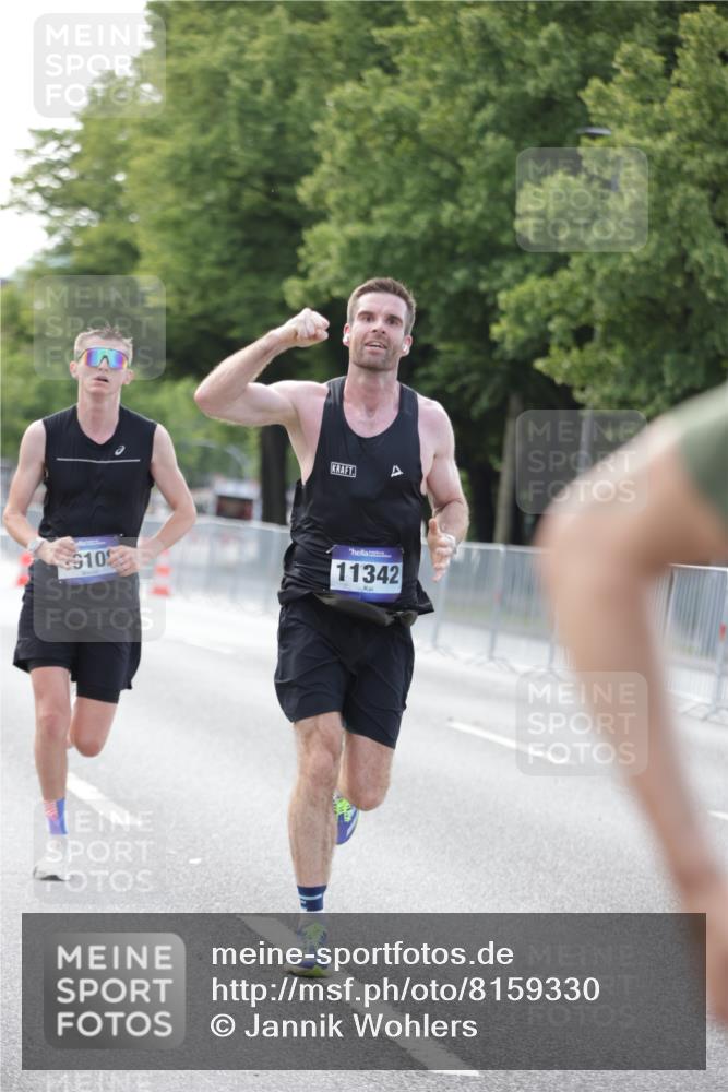 29.06.2025 - hella hamburg halbmarathon Jannik Wohlers http://msf.ph/oto/8159330 29.06.2025 09:39:10 Lombardsbrücke 4524, 6699, 11342, 13016, 14932, 15166, 16548, 18694, 18848, 19072, 19108 meine-sportfotos.de