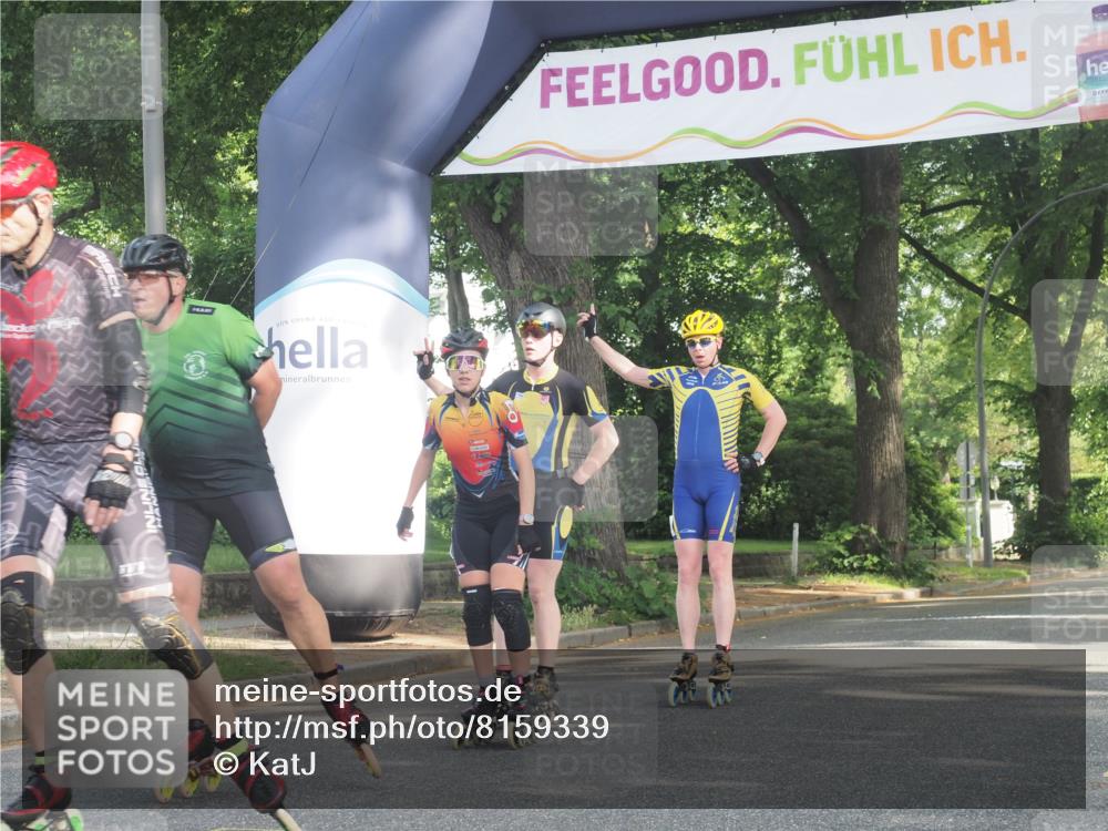 29.06.2025 - hella hamburg halbmarathon KatJ http://msf.ph/oto/8159339 29.06.2025 09:06:22 Zwischen KM18-KM19  meine-sportfotos.de