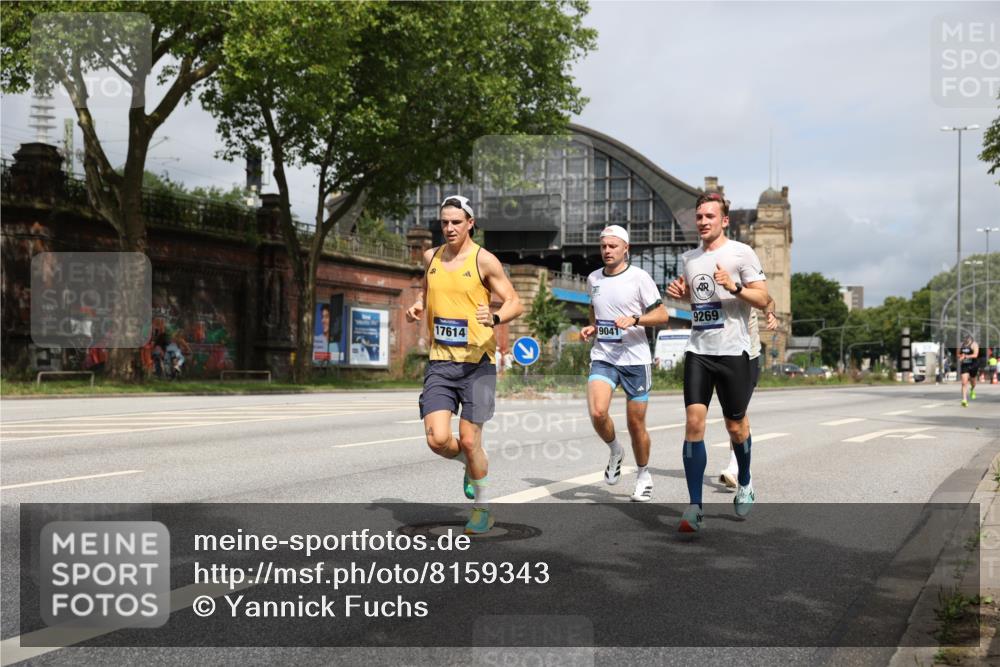 29.06.2025 - hella hamburg halbmarathon Yannick Fuchs http://msf.ph/oto/8159343 29.06.2025 10:19:40 20KM 2459, 5612, 7142, 7331, 7855, 9269, 11678, 14506, 14753, 17614, 18569, 18695, 19041 meine-sportfotos.de