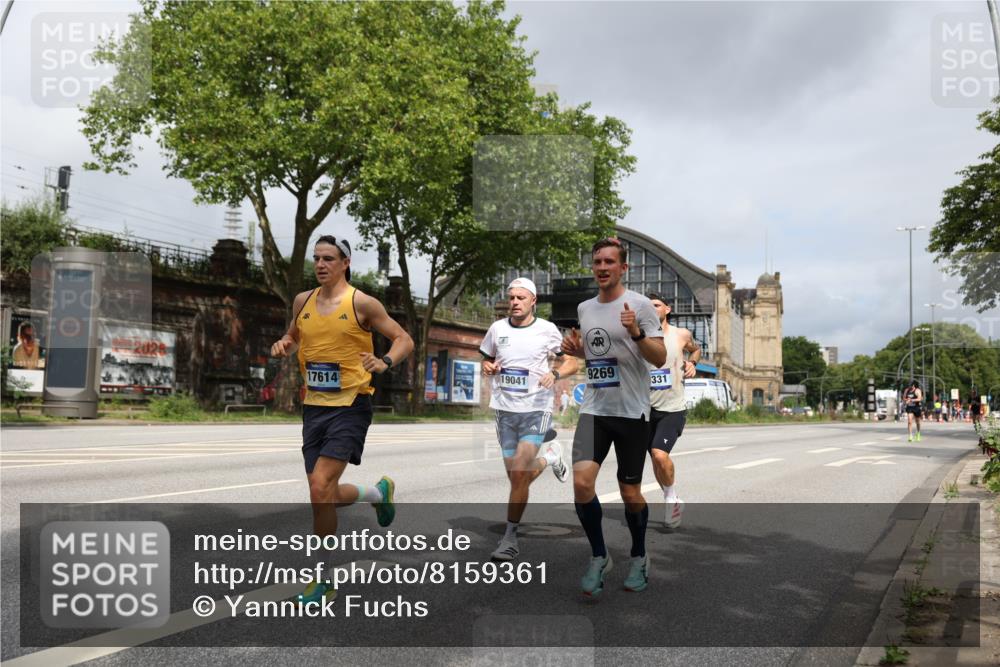 29.06.2025 - hella hamburg halbmarathon Yannick Fuchs http://msf.ph/oto/8159361 29.06.2025 10:19:41 20KM 2459, 5612, 7142, 7331, 7855, 9269, 11678, 14506, 14753, 17614, 18569, 18695, 19041 meine-sportfotos.de