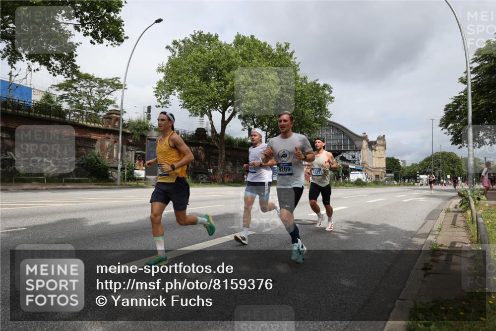 29.06.2025 - hella hamburg halbmarathon Yannick Fuchs http://msf.ph/oto/8159376 29.06.2025 10:19:41 20KM 2459, 5612, 7142, 7331, 7855, 9269, 11678, 14506, 14753, 17614, 18569, 18695, 19041 meine-sportfotos.de