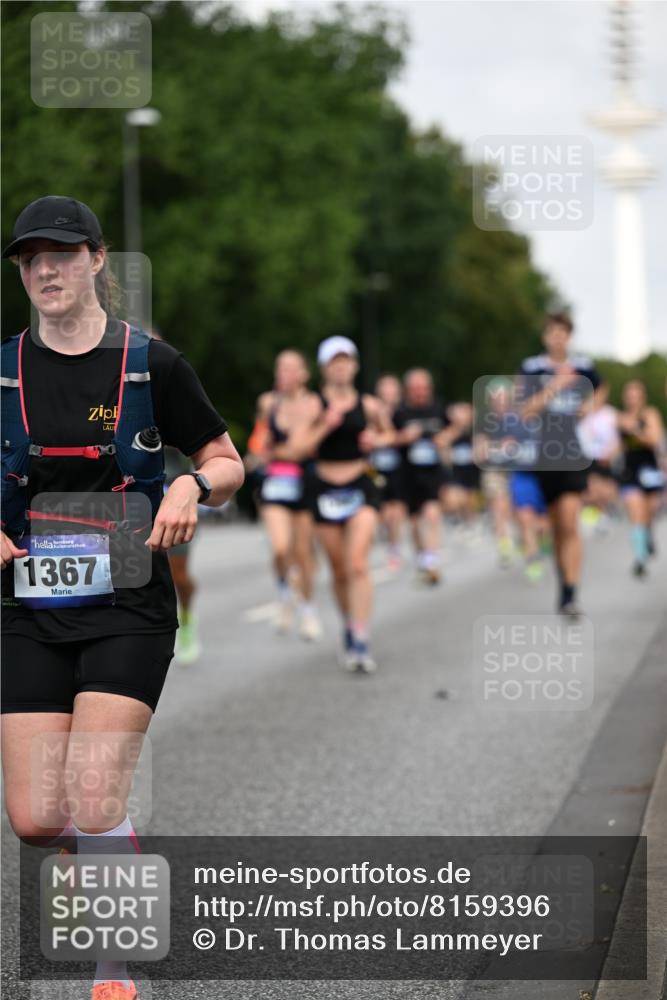 29.06.2025 - hella hamburg halbmarathon Dr. Thomas Lammeyer http://msf.ph/oto/8159396 29.06.2025 10:08:29 Kennedybrücke 1032, 1161, 1367, 1377, 1674, 2011, 2979, 3413, 3488, 4488, 4904, 5354, 5363, 5365, 5976, 6706, 6709, 10213, 10756, 10962 meine-sportfotos.de