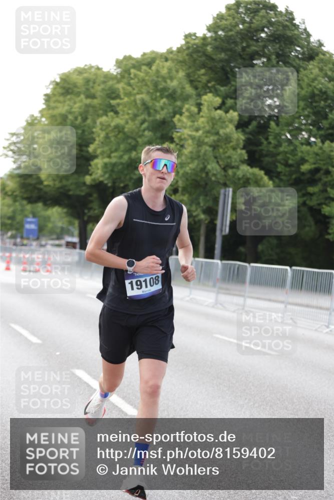 29.06.2025 - hella hamburg halbmarathon Jannik Wohlers http://msf.ph/oto/8159402 29.06.2025 09:39:12 Lombardsbrücke 51, 6699, 11342, 13016, 14932, 15166, 16548, 18694, 18848, 19108 meine-sportfotos.de