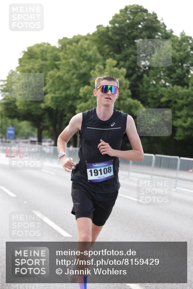 29.06.2025 - hella hamburg halbmarathon Jannik Wohlers http://msf.ph/oto/8159429 29.06.2025 09:39:12 Lombardsbrücke 51, 6699, 11342, 13016, 14932, 15166, 16548, 18694, 18848, 19108 meine-sportfotos.de