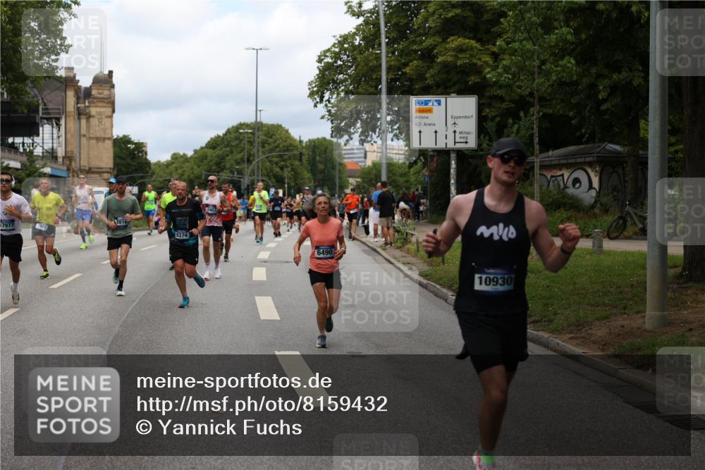 29.06.2025 - hella hamburg halbmarathon Yannick Fuchs http://msf.ph/oto/8159432 29.06.2025 10:38:42 20KM 1057, 1220, 1391, 1415, 1468, 1558, 1782, 1902, 1941, 2365, 2402, 2415, 2816, 3004, 3021, 3305, 3907, 4310, 4991, 4999, 5231, 5275, 5476, 5624, 5884, 6490, 6903, 7005, 7191, 7322, 8063, 8722, 9159, 9374, 9444, 9633, 10193, 10596, 10930, 11469, 12159, 12554, 12711, 12966, 13123, 13421, 13996, 14351, 14667, 14798, 14816, 15185, 15225, 15233, 15280, 15862, 16316, 16506, 16893, 17097, 17251, 17729, 17748, 18560, 18806, 19207 meine-sportfotos.de