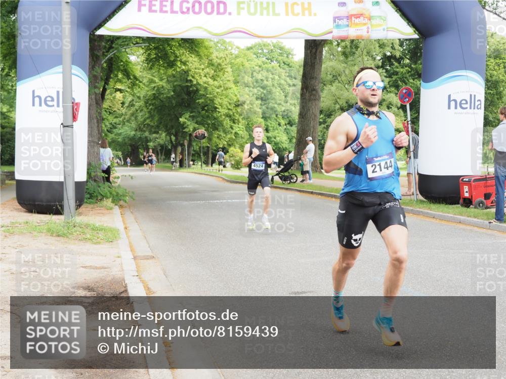 29.06.2025 - hella hamburg halbmarathon MichiJ http://msf.ph/oto/8159439 29.06.2025 10:09:57 Zwischen KM18-KM19 53, 2144, 6380 meine-sportfotos.de