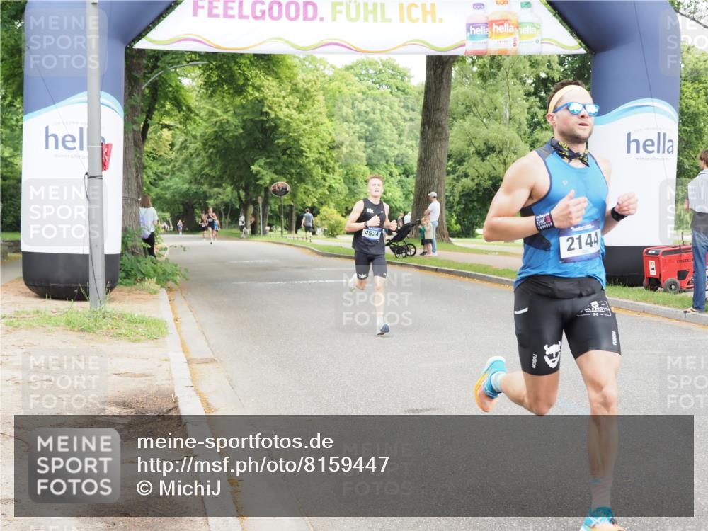 29.06.2025 - hella hamburg halbmarathon MichiJ http://msf.ph/oto/8159447 29.06.2025 10:09:57 Zwischen KM18-KM19 53, 2144, 6380 meine-sportfotos.de