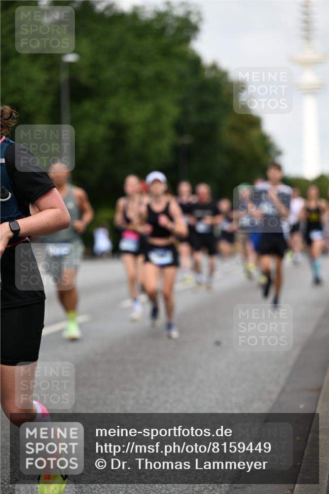 29.06.2025 - hella hamburg halbmarathon Dr. Thomas Lammeyer http://msf.ph/oto/8159449 29.06.2025 10:08:29 Kennedybrücke 1032, 1161, 1367, 1377, 1674, 2011, 2979, 3413, 3488, 4488, 4904, 5354, 5363, 5365, 5976, 6706, 6709, 10213, 10756, 10962 meine-sportfotos.de