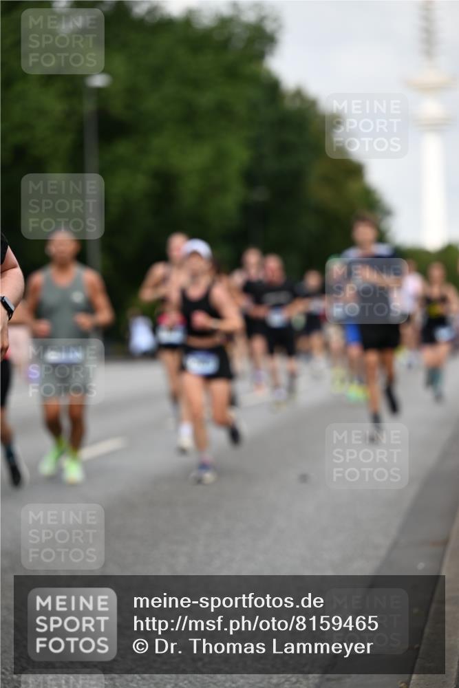 29.06.2025 - hella hamburg halbmarathon Dr. Thomas Lammeyer http://msf.ph/oto/8159465 29.06.2025 10:08:29 Kennedybrücke 1032, 1161, 1367, 1377, 1674, 2011, 2979, 3413, 3488, 4488, 4904, 5354, 5363, 5365, 5976, 6706, 6709, 10213, 10756, 10962 meine-sportfotos.de