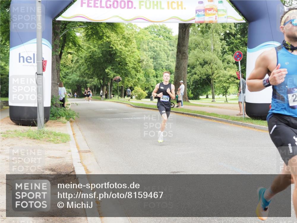29.06.2025 - hella hamburg halbmarathon MichiJ http://msf.ph/oto/8159467 29.06.2025 10:09:57 Zwischen KM18-KM19 53, 2144, 6380 meine-sportfotos.de