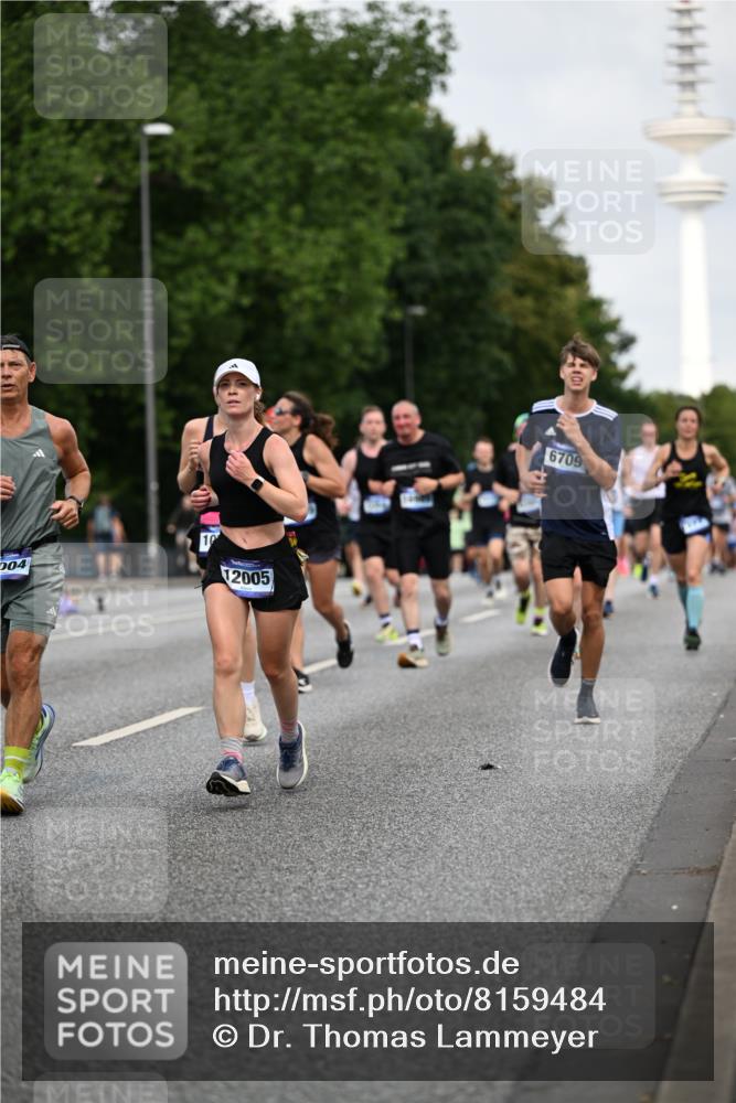 29.06.2025 - hella hamburg halbmarathon Dr. Thomas Lammeyer http://msf.ph/oto/8159484 29.06.2025 10:08:30 Kennedybrücke 1032, 1161, 1367, 1377, 1674, 2011, 2979, 3413, 3488, 4488, 4904, 5354, 5363, 5365, 5976, 6706, 6709, 10213, 10756, 10962 meine-sportfotos.de