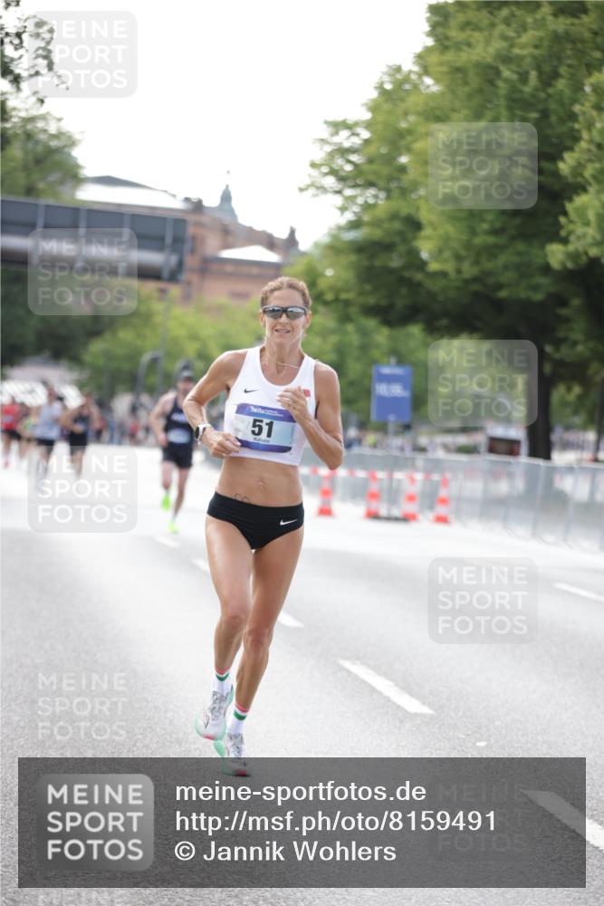 29.06.2025 - hella hamburg halbmarathon Jannik Wohlers http://msf.ph/oto/8159491 29.06.2025 09:39:14 Lombardsbrücke 51, 6699, 11342, 13016, 14932, 15166, 16548, 18694, 18848, 19108 meine-sportfotos.de